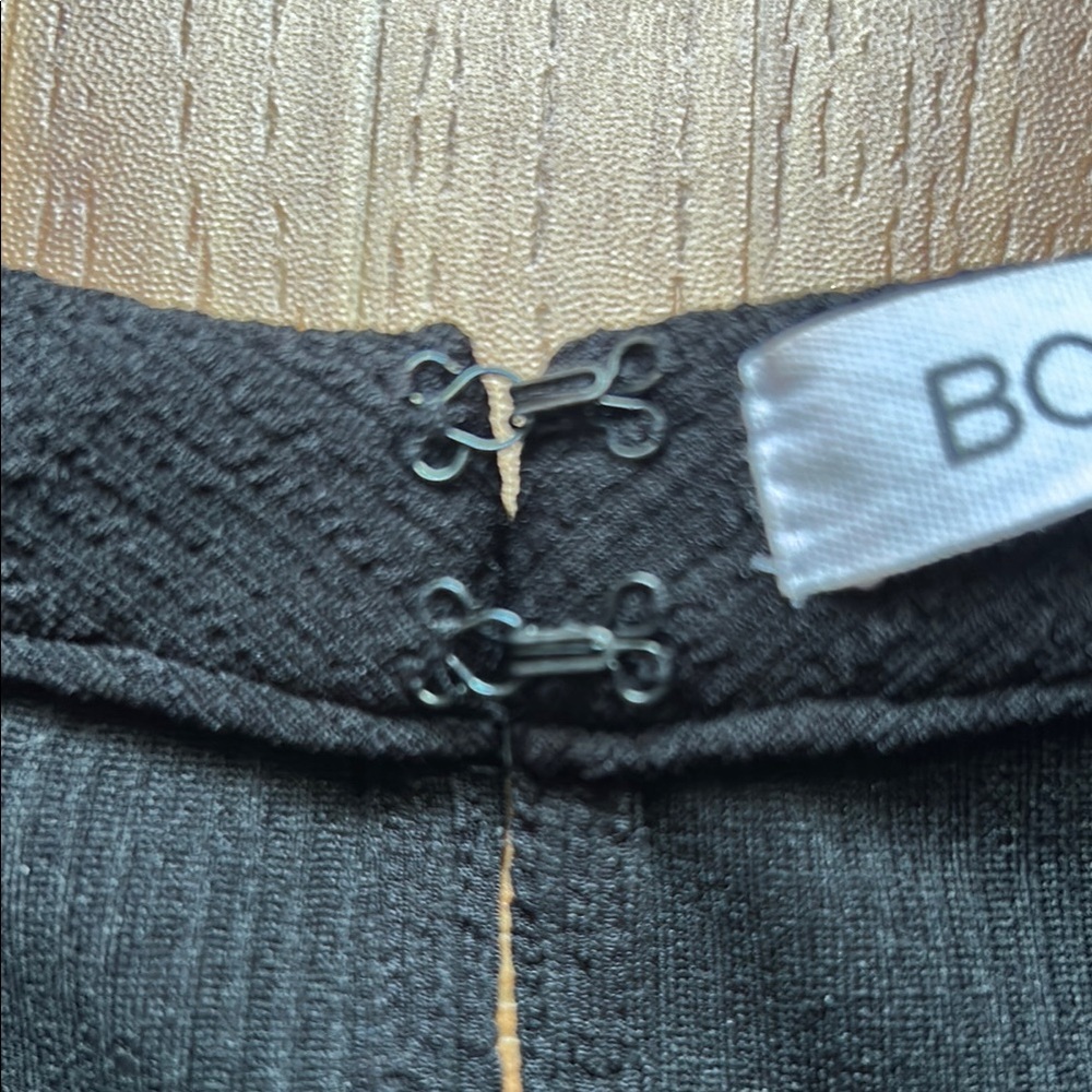 BCBGeneration Ribbed Black Top - Picture 3 of 4
